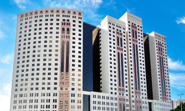 Wirgan Al Noor, Tapestry Collection by Hilton