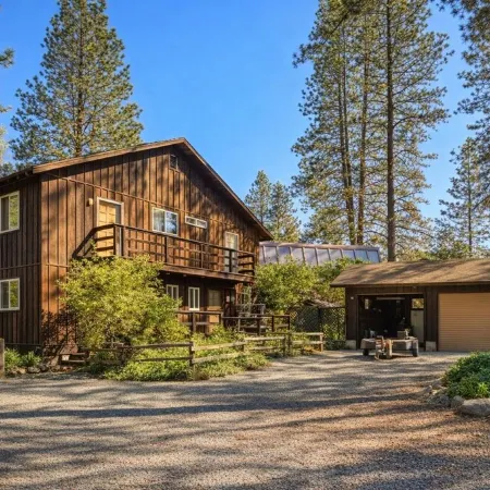 River Retreat+ Indoor Pool & Hot Tub on 3.5 Acres