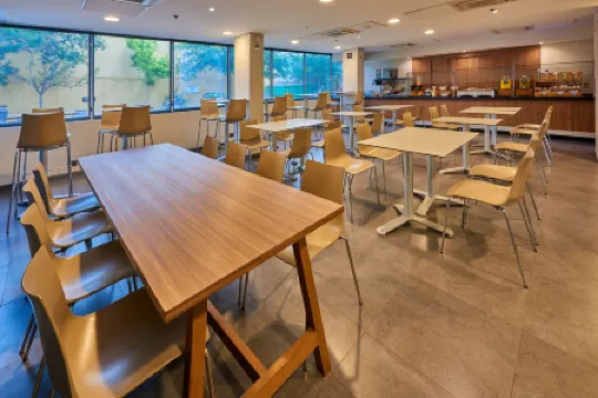 City Express by Marriott Monterrey Aeropuerto