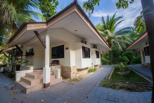 Pakmeng Resort Hotels in Sikao