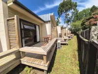 法官泳池汽車旅館