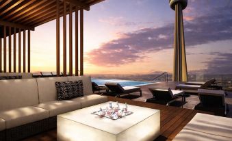 Metropolis Loft - CN Tower