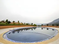 The White Hotel Katra, a Member of Radisson Individuals - piscina