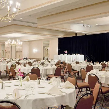 Holiday Inn PORTLAND-BY THE BAY by IHG
