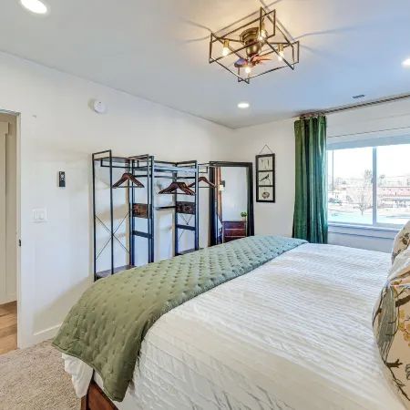 Stellar Craig Apartment - Walk to Restaurants!