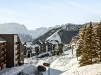 Holiday Home in Alpe d'Huez near Slopes