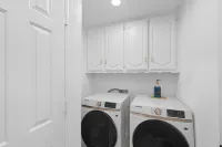 7BR 5BA w Pool, Hot Tub, Sport Court & Game Room