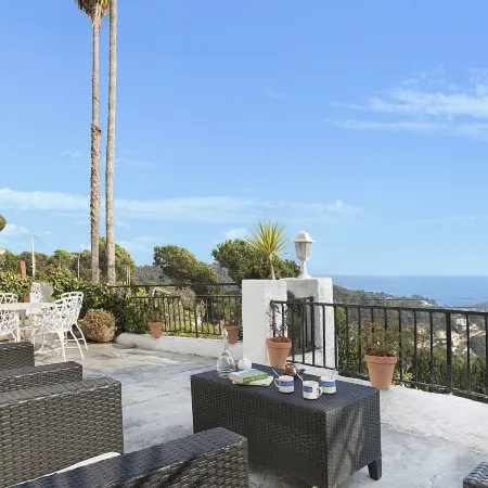 Villa in Costa Brava With Sea Views & Pool