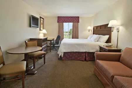Super 8 by Wyndham Bowling Green North