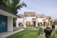 Bohemian Beachfront Apartments Hotels in Singaraja