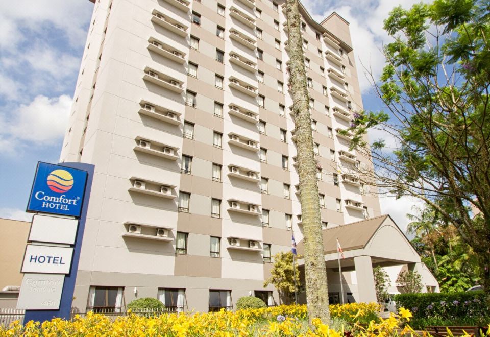 Comfort Hotel Joinville - Housity