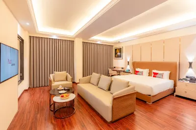 Playotel Premier, Ujjain Отели в г. 