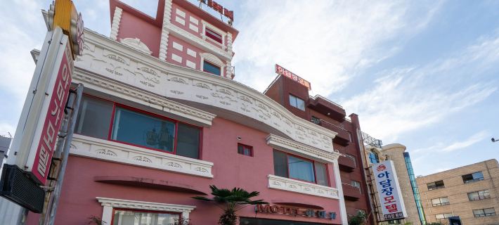 Sichuan Amiga Hotels in Sacheon
