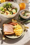 Le Doi Lakeview - breakfast