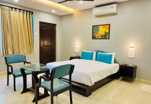 Hotel Raj Palace