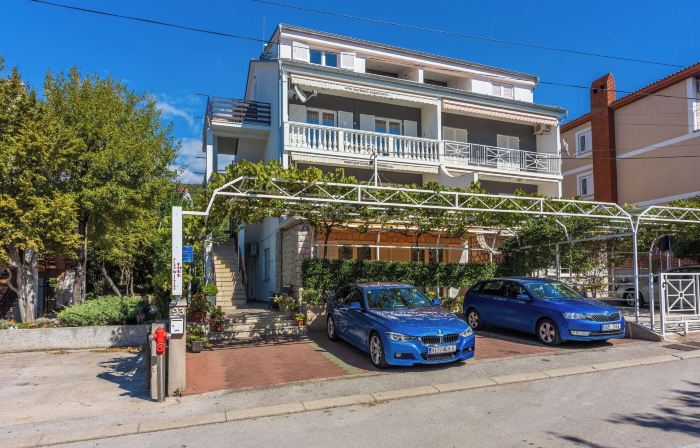 Apartments Pera
