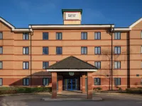 Garner Hotel Lincoln By IHG - bar