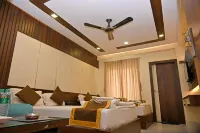 Hotel Silver Land New Digha with Rooftop Pool - พร้อมระเบียง