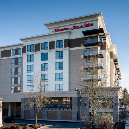 Hampton Inn & Suites Seattle/Northgate Отели рядом с достопримечательностью «Торговый центр Northgate»