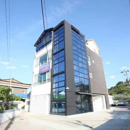 Yangyang Blue Sea Pension & B&B