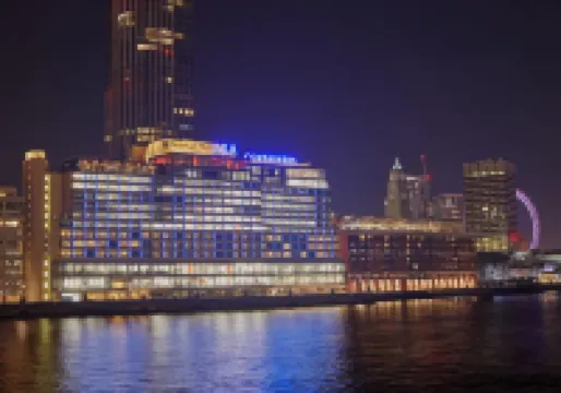 シー コンテナーズ ロンドン フリート・ストリート周辺のホテル