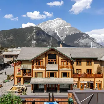 Brewster Mountain Lodge