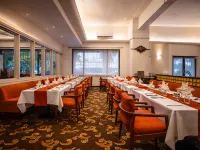 West End Hotel Hotels near SNDT