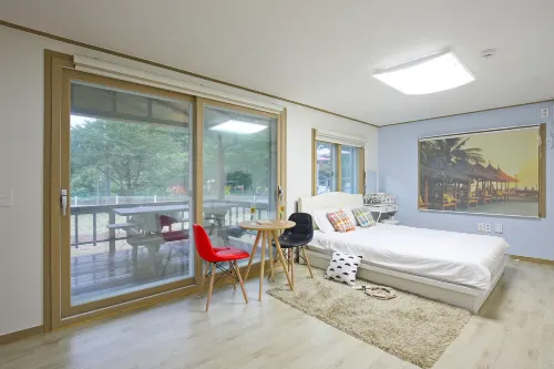Seongju Seastar Pension - Homestays