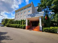 Hotel Royal Plaza ティミショアラのホテル