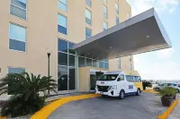 City Express โดย Marriott Reynosa Aeropuerto - ที่มีที่จอดรถ