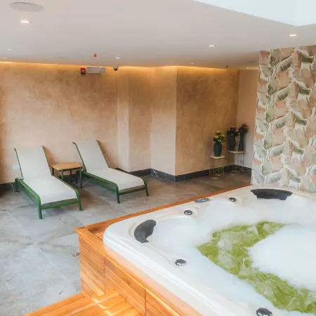 Saya Hotel & Suites