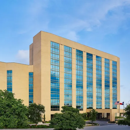 DoubleTree by Hilton San Antonio Airport