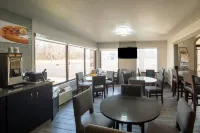 Quality Inn & Suites - breakfast