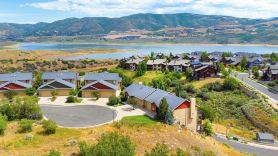 Lucky Bill by AvantStay Lake Views 15Mins to Park City Mtn.