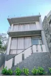 スレンドラ シービュー マタラ要塞周辺のホテル