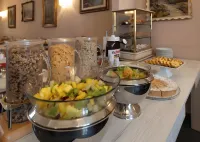 Hotel Maxim Axial - breakfast