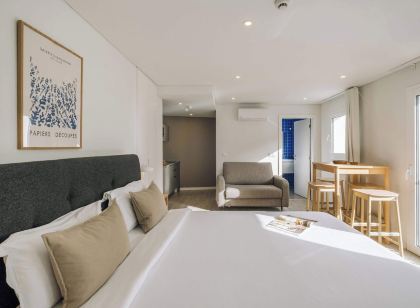 Lisbon Oriente Suites by Olala Homes