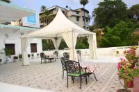 Hotel Lake Inn