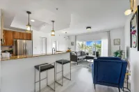 Newly renovated 2/2  apt-2 min walk to the beach and restaurants - 4 estrellas