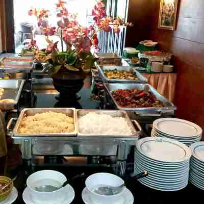 The Airport Hotel Dining/Meeting Rooms