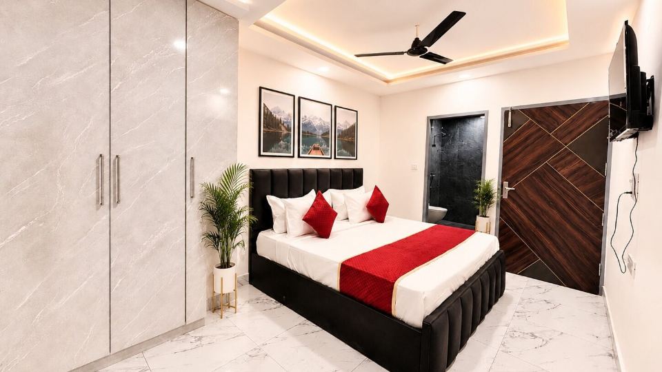 Mauryan Signature Hotel NHPC Metro