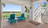 Manu Kai - Beachfront House with Private Pool and Hot Tub 6 Bedroom Home by RedAwning - 4성급