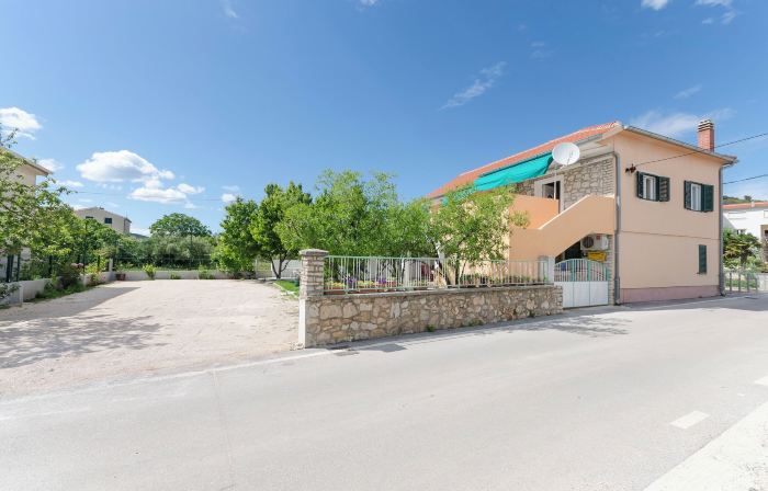 Apartments Mila II