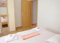 Apartments Zdenka Zatoglav - Homestays