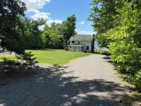 3 Bedroom Cottage on Owasco Lake. Eastside and Pet Friendly!