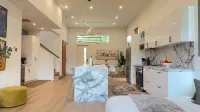 New Modern St Pete Home Near Downtown Beaches - Bungalows