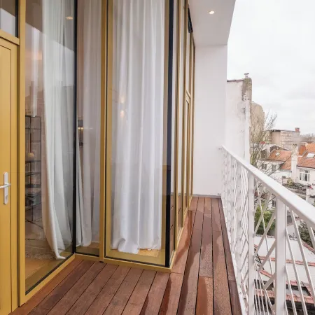 New Apartment center of Trendy St Gille