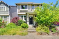 Half Block to Train! South Beacon Hill Area Home - Country Houses