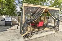 Charming Historic Condo - Walk to Downtown and UW - 3-Star