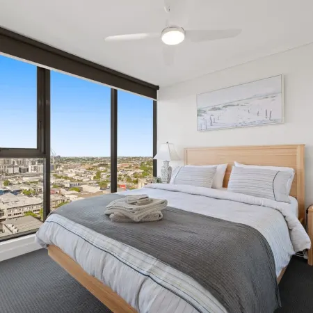 Immaculate Top Floor Views! 2Bed/2Bath/1Car/Pool
